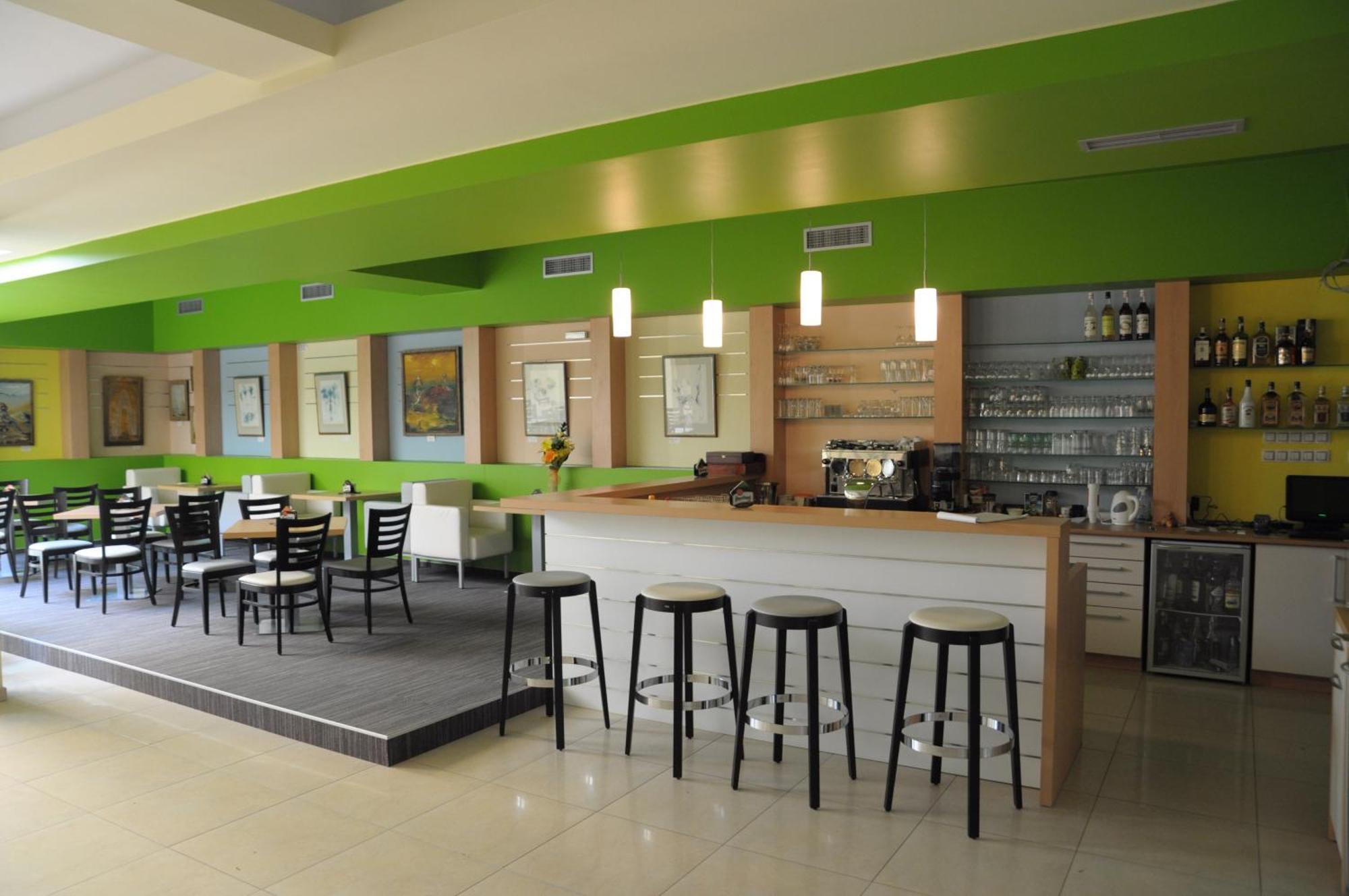 Hotel Kaskada Ledec nad Sazavou Luaran gambar