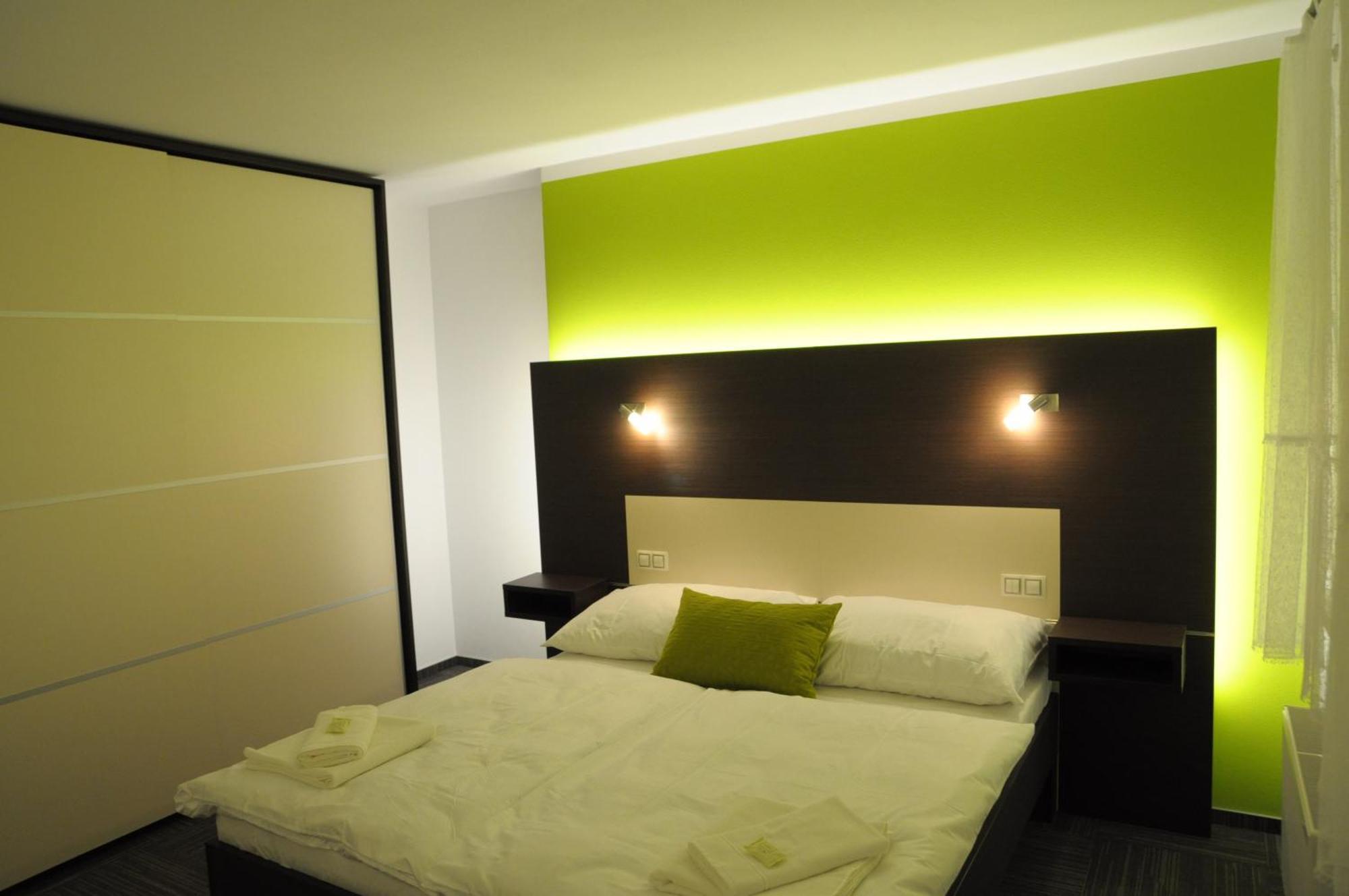 Hotel Kaskada Ledec nad Sazavou Luaran gambar